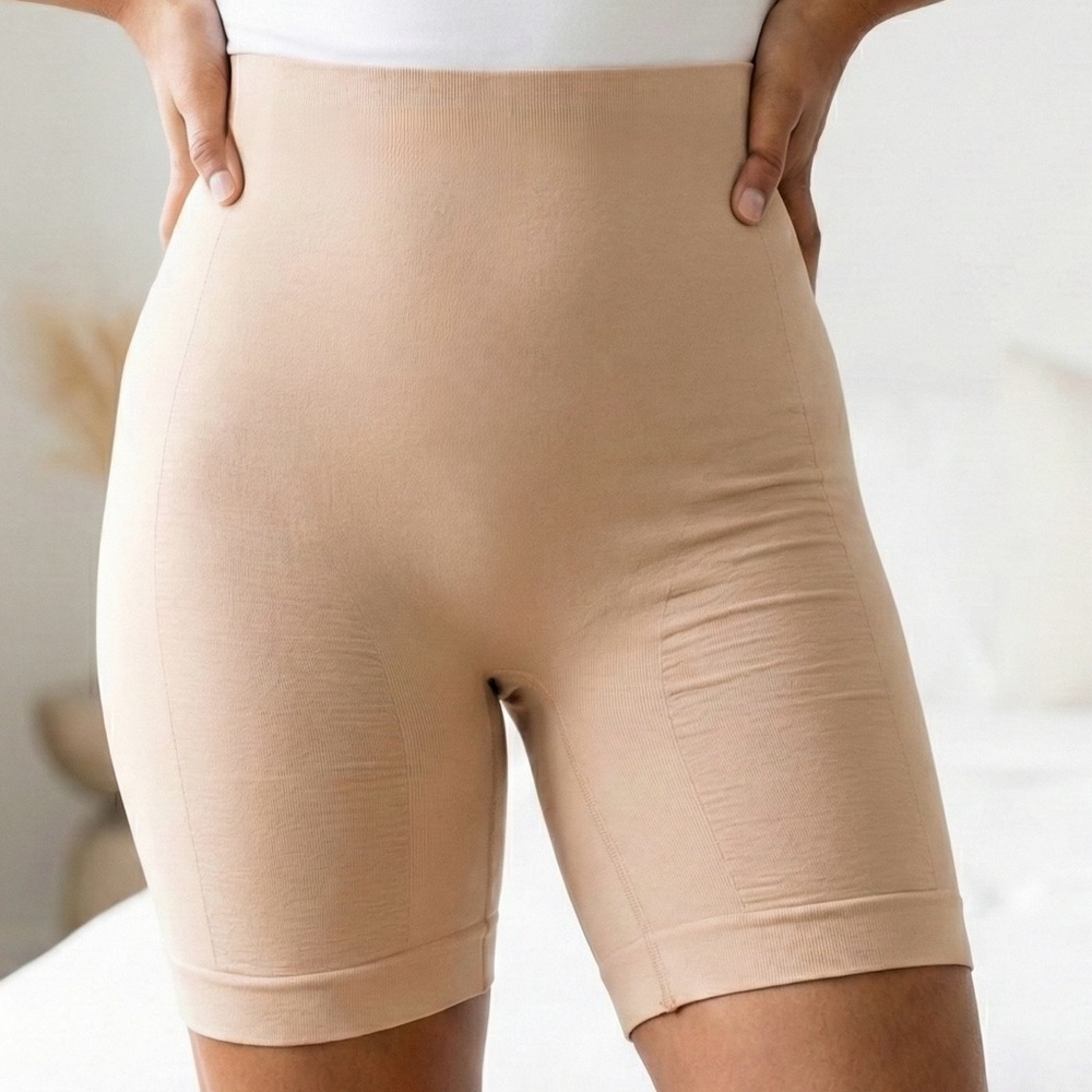 Skineez Seamless Compression Shorts Nude Slimming Shapewear Soothing EUC Size S